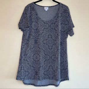 Lularoe Tee - XL - Black and White Print